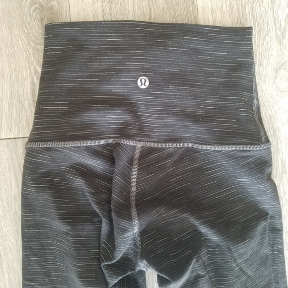 LULULEMON Hi-Rise Wunder Under Ombre Legging | 4 - Picture 6 of 10